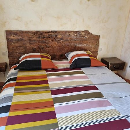 リヴサルト La Tour Du Terroir Bed & Breakfast エクステリア 写真