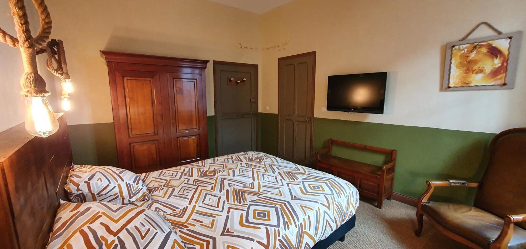 リヴサルト La Tour Du Terroir Bed & Breakfast エクステリア 写真