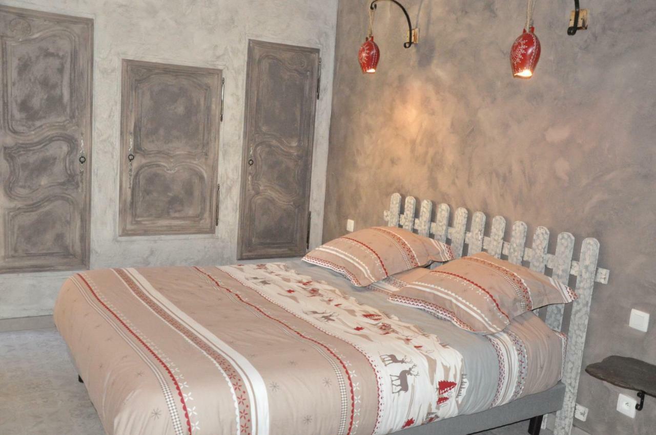 リヴサルト La Tour Du Terroir Bed & Breakfast エクステリア 写真